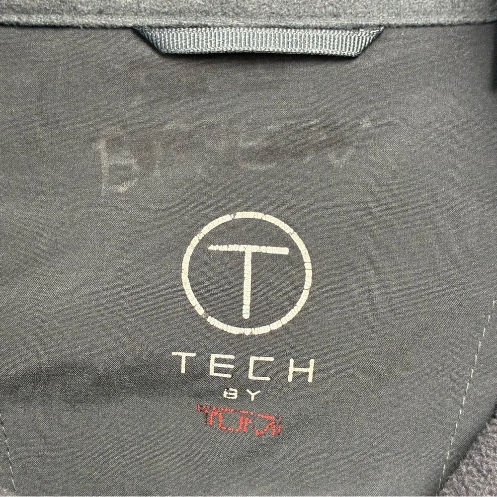 Tech by Tumi Men's Small Gray Softshell Jacket Fleece Lined Performance *FLAW